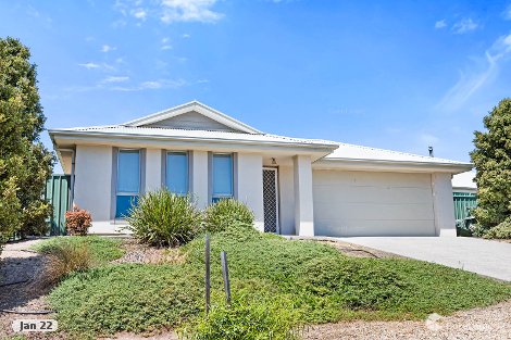 8 Shields Cres, Encounter Bay, SA 5211