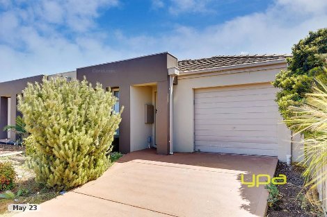 2/15 Lady Penrhyn Dr, Wyndham Vale, VIC 3024