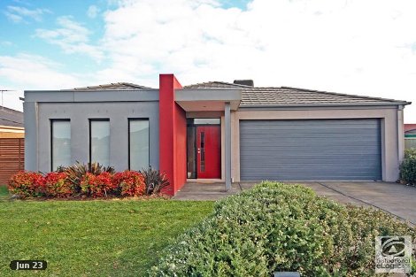 3 Archers Field Dr, Cranbourne East, VIC 3977