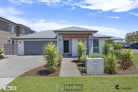 42 Seaside Bvd, Fern Bay, NSW 2295