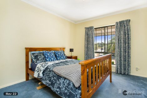 108 Carolyn Way, Maiden Gully, VIC 3551