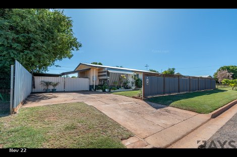 9 Moore Cres, Mornington, QLD 4825