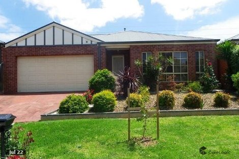 33 Rutherglen Cres, Gowanbrae, VIC 3043