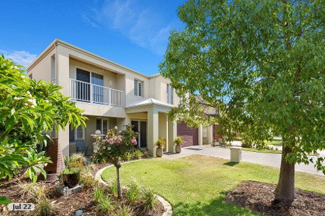 11 Kingsway Gdns, Canning Vale, WA 6155