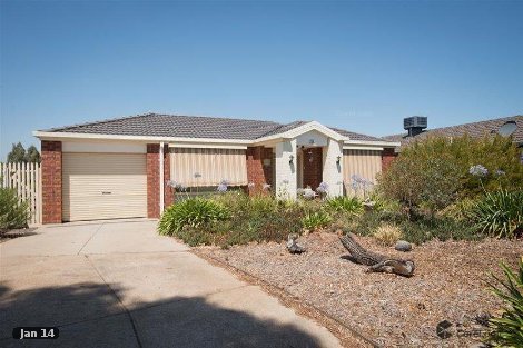 18 Peters Cl, Maddingley, VIC 3340