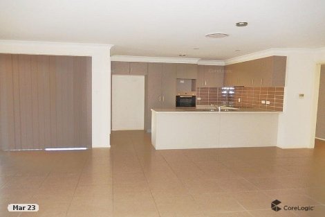 44 Sommerfeld Cres, Chinchilla, QLD 4413