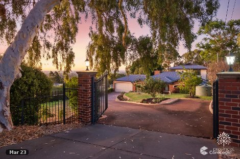 3 Nangana Way, Kalamunda, WA 6076