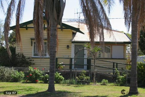 10 Fielding St, Gayndah, QLD 4625