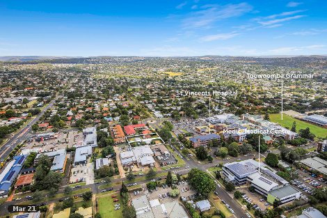 90 Curzon St, East Toowoomba, QLD 4350