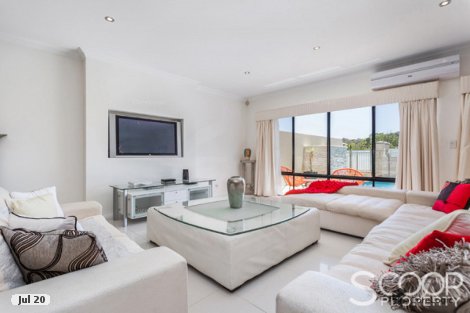 3 Yalgorup Lane, Lake Coogee, WA 6166