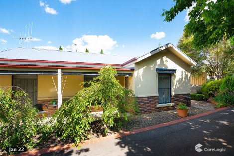 2/3 Maldon Rd, Castlemaine, VIC 3450