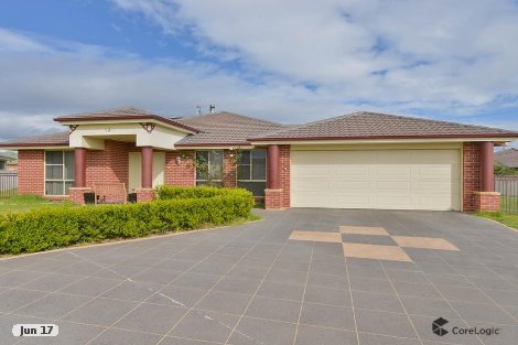 13 Gregory Cl, Westdale, NSW 2340