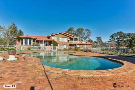 2 Berry Cl, Grasmere, NSW 2570