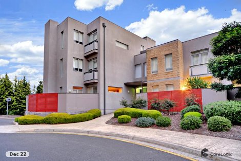 21/3-4 Sovereign Point Ct, Doncaster, VIC 3108