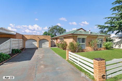 2 Morris St, Melton South, VIC 3338