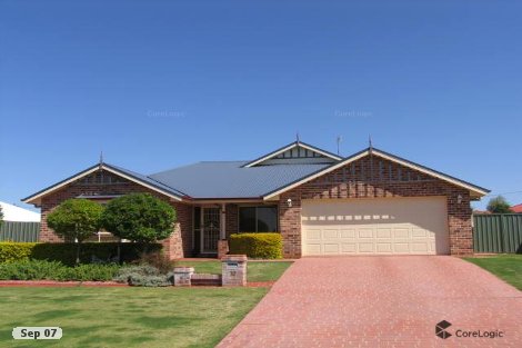 10 Stanley St, Pittsworth, QLD 4356