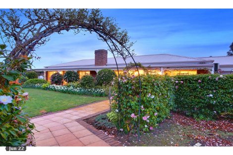 40 Waterfall Gully Rd, Arthurs Seat, VIC 3936