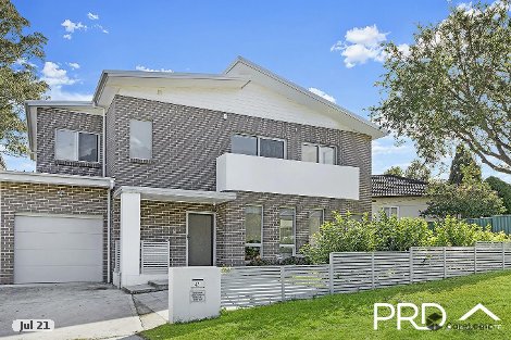 42 Harcourt Ave, East Hills, NSW 2213