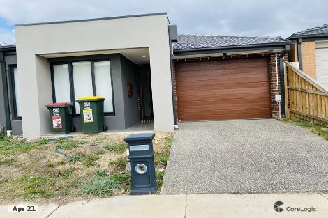 28 Colwood Ave, Mickleham, VIC 3064