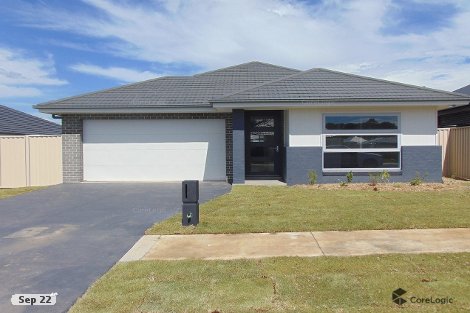 28 Kamilaroi Cres, Braemar, NSW 2575