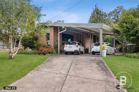 18 Hale Ave, Mount Clear, VIC 3350