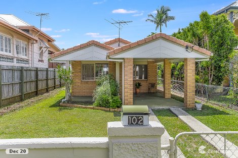 102 Palm Ave, Shorncliffe, QLD 4017