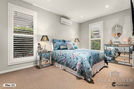 17 Sun Orchid Cct, St Helena, VIC 3088