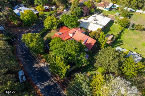 2 Barlow St, Sawyers Valley, WA 6074