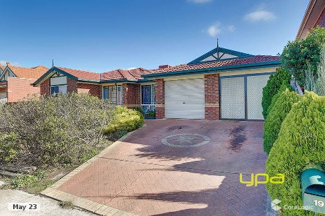 19 Kennedy Pde, Roxburgh Park, VIC 3064