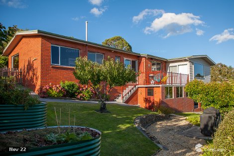 18 Cedar St, Lindisfarne, TAS 7015