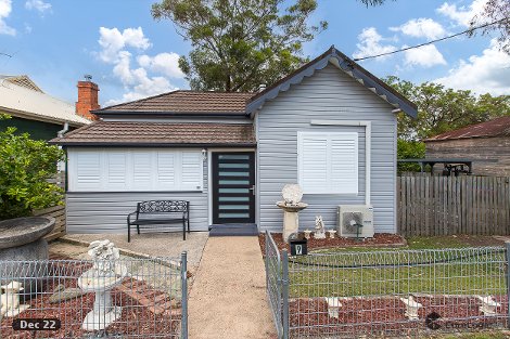 9 Elizabeth St, Abermain, NSW 2326