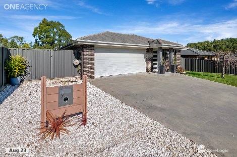 7 Spring Gr, Latrobe, TAS 7307