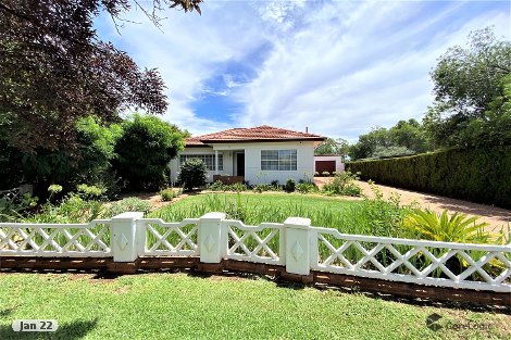 32 Lawson Cres, Griffith, NSW 2680