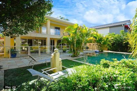 52 Moana Park Ave, Broadbeach Waters, QLD 4218