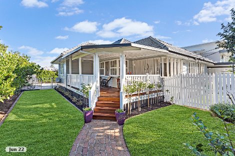 22 Clifford St, Woody Point, QLD 4019