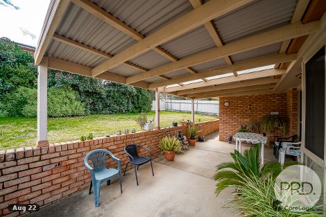 10 Selwyn Pl, Tatton, NSW 2650