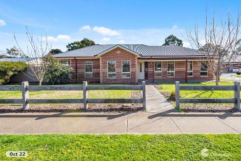 1/128 Barry St, Romsey, VIC 3434