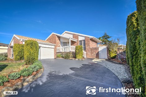 34 Lydia Mary Dr, Berwick, VIC 3806