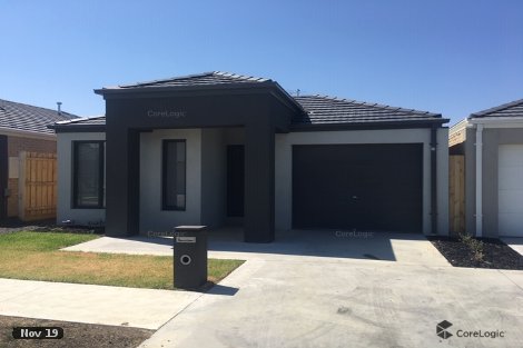 22 Newcastle Dr, Officer, VIC 3809