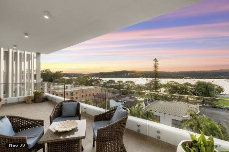 302/13 Lynn Ave, Point Frederick, NSW 2250