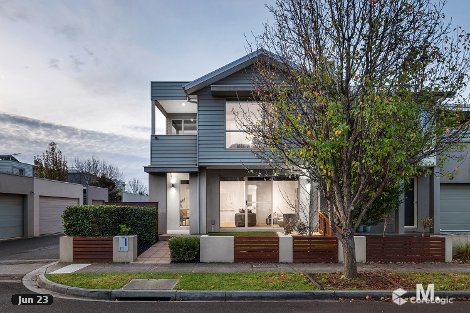 15 Dalgety Dr, Ascot Vale, VIC 3032