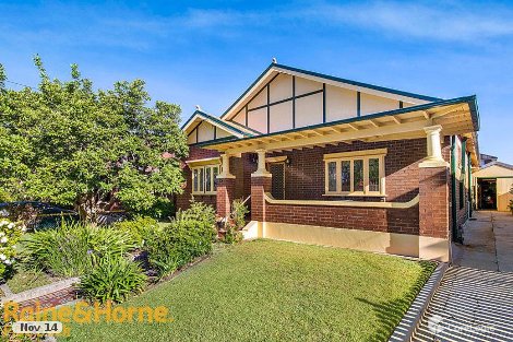 19 Howley St, Rodd Point, NSW 2046