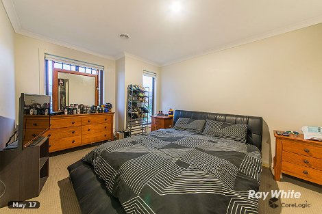 15 Canopy Gr, Cranbourne East, VIC 3977