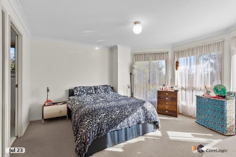 18 Howard Ave, Bega, NSW 2550