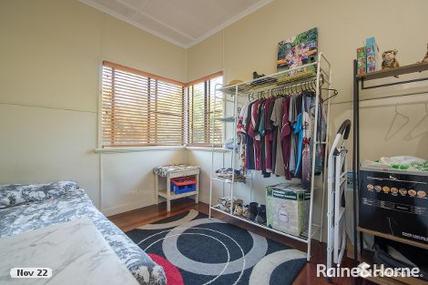 27 Golding St, Barney Point, QLD 4680