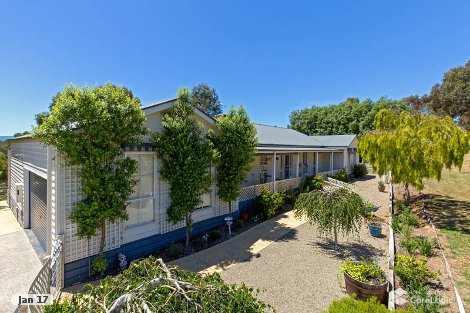 70 Edward Staff Dr, Kinglake, VIC 3763