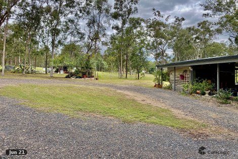 32 East St, Esk, QLD 4312