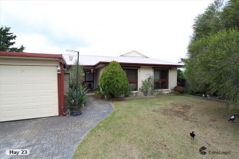 12 Edinburgh Pl, Melton West, VIC 3337