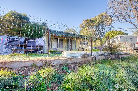 84 School Rd, Wandiligong, VIC 3744