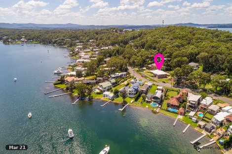 102 Coal Point Rd, Coal Point, NSW 2283